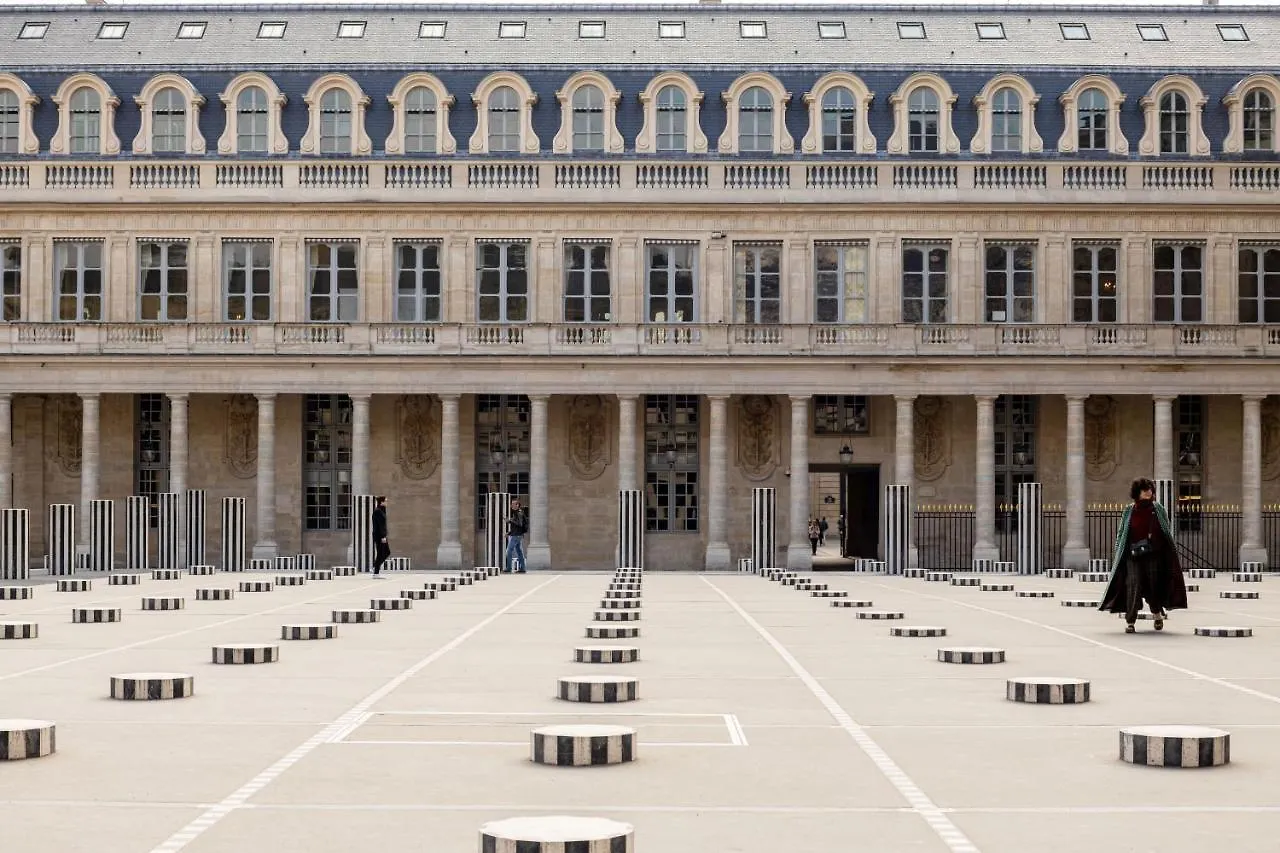 Veeve - By The Palais Royal Apartment Paris